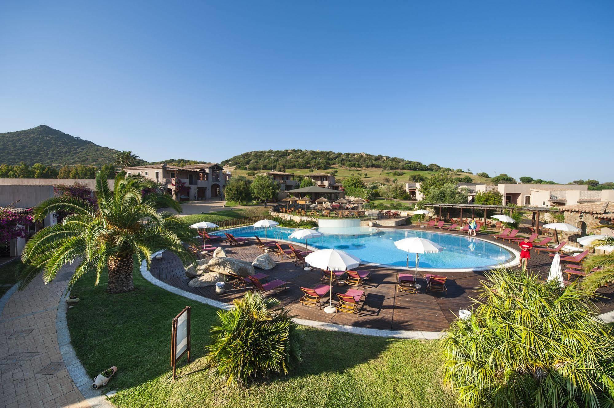 S'Incantu Resort Вилласимиус Экстерьер фото