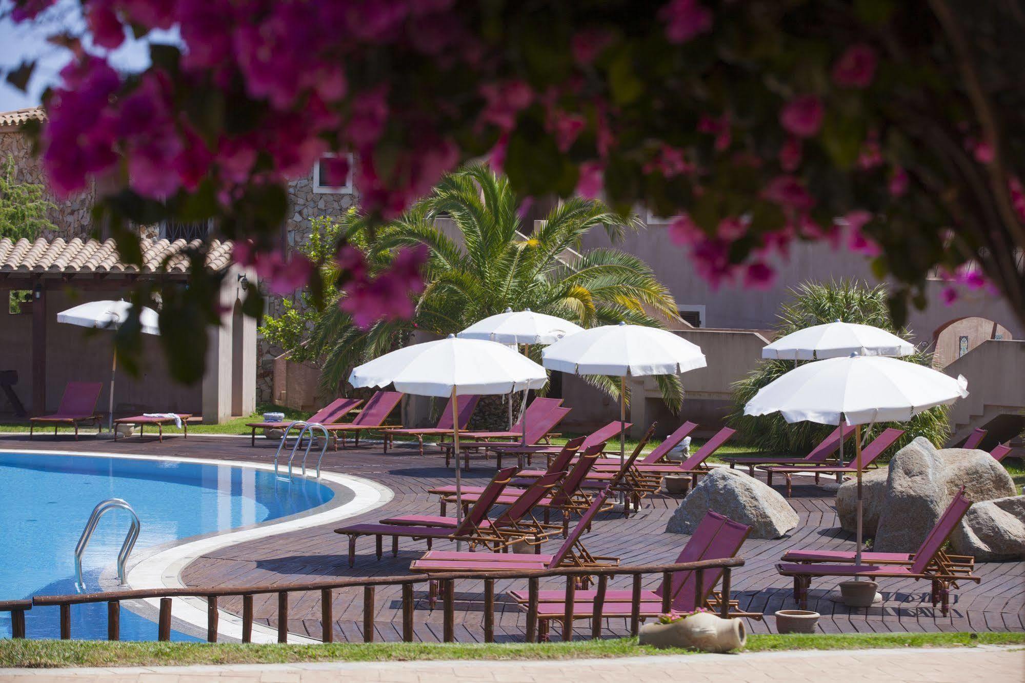 S'Incantu Resort Вилласимиус Экстерьер фото